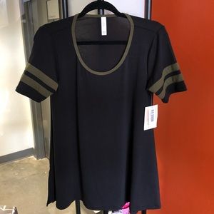 💙SOLD💙 LuLaRoe Perfect T - Black with Olive